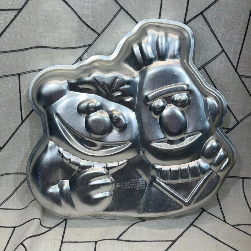 Wilton Cake Pan 13